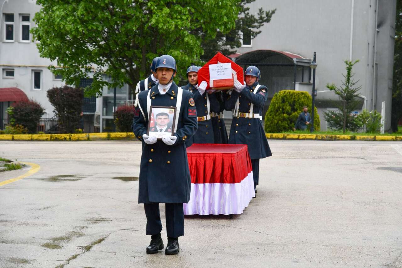 Üsteğmen Oğuzhan Varol’a Konya’da yürek yakan veda 1